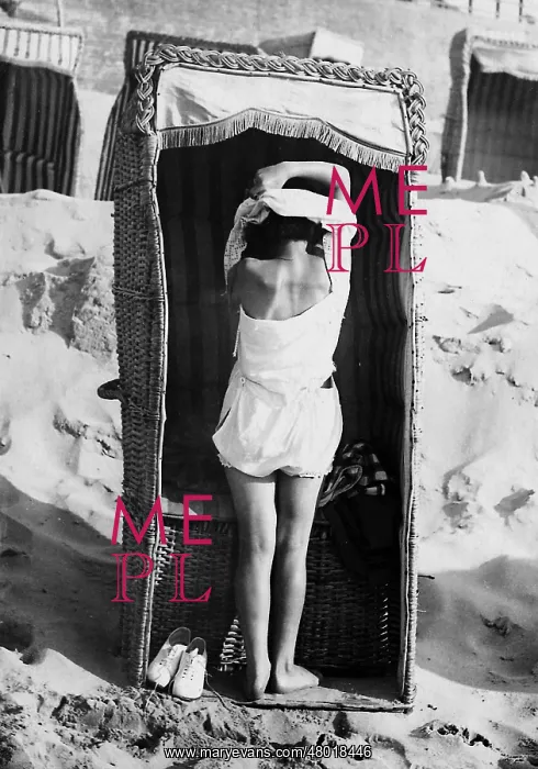 : Beach chair as changing cabin, 1926 : Beach chair as changing cabin, 1926