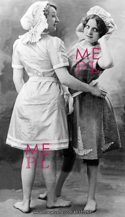 : Beach fashion, around 1910 : Beach fashion, around 1910
