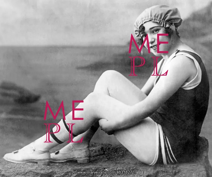 : Beach fashion, around 1925 : Beach fashion, around 1925