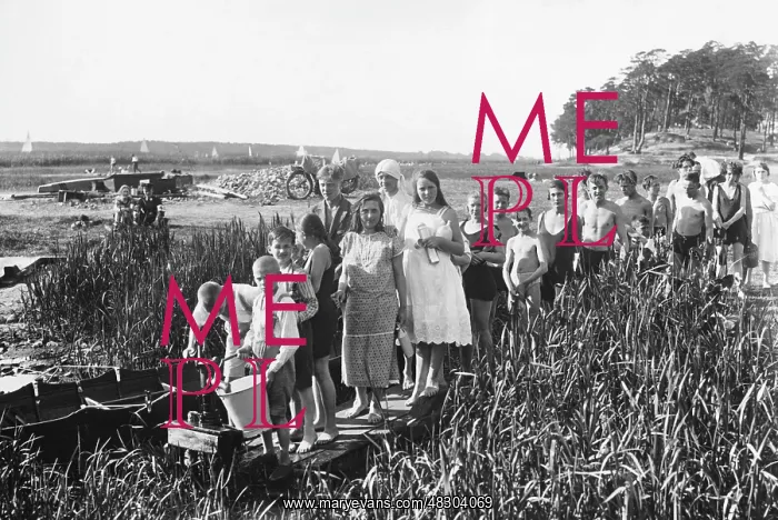 : Beach holiday, 1925 : Beach holiday, 1925
