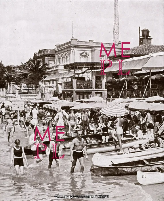 : The beach at Juan-les-Pins, 1929 : The beach at Juan-les-Pins, 1929