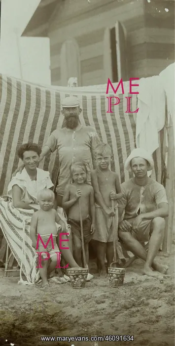 : Grado. Beach life in Grado. 1908. Photograph : Grado. Beach life in Grado. 1908. Photograph