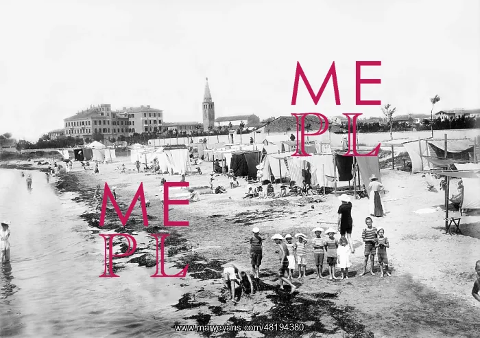 : Beach life in Grado, 1910 : Beach life in Grado, 1910