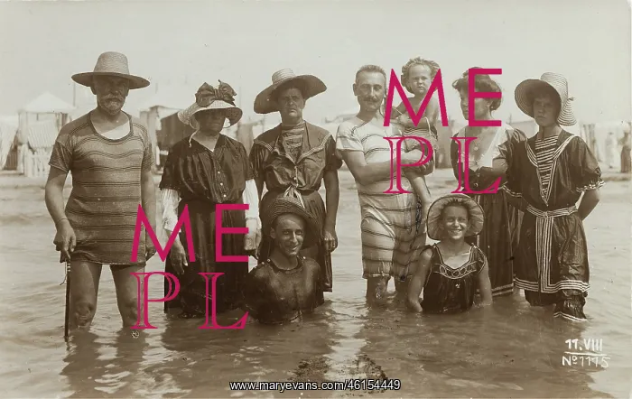 : Grado. Beach life in Grado. August 11, 1907. photograph of Hesz and Wessely : Grado. Beach life in Grado. August 11, 1907. photograph of Hesz and Wessely