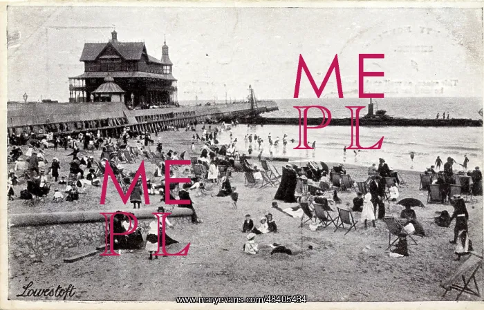 : Beach & Pier, Lowestoft, Suffolk : Beach & Pier, Lowestoft, Suffolk