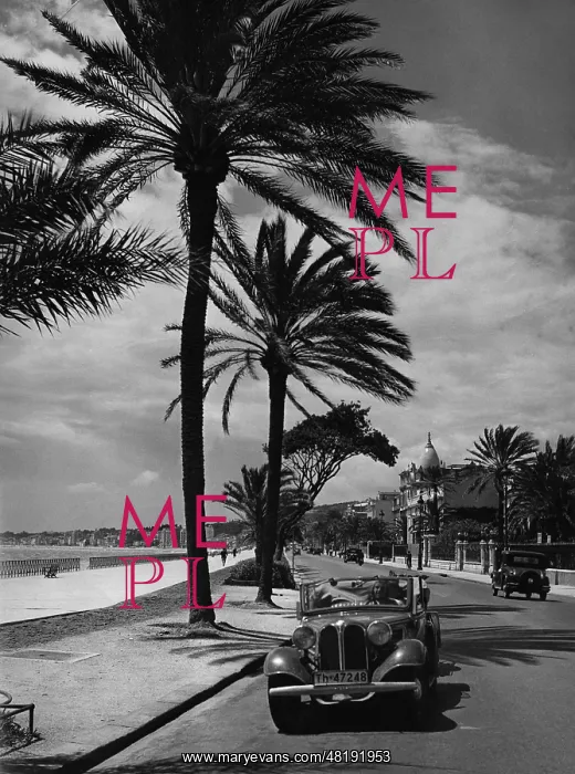 : Beach promenade in Nice, 1937 : Beach promenade in Nice, 1937