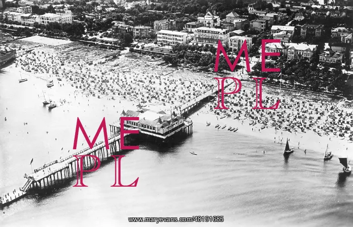 : Beach resort of Ahlbeck on Usedom, 1932 : Beach resort of Ahlbeck on Usedom, 1932