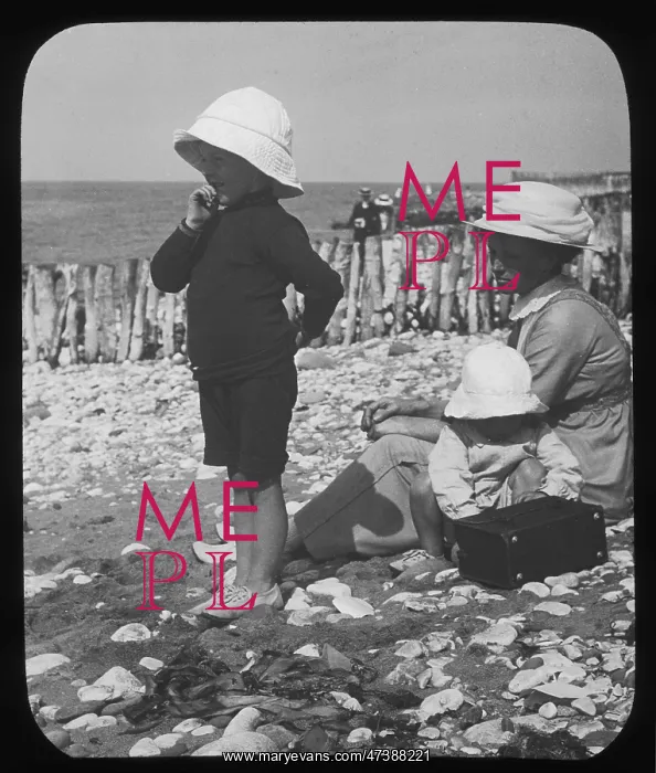 : Beach Scene 1912 : Beach Scene 1912