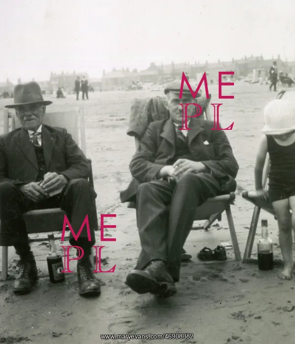 : Beach scene 1920s : Beach scene 1920s