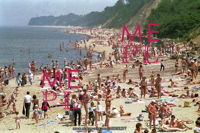 : Beach in Svetlogorsk, 1991 : Beach in Svetlogorsk, 1991
