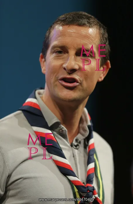 : Bear Grylls : Bear Grylls