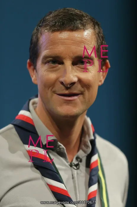 : Bear Grylls : Bear Grylls