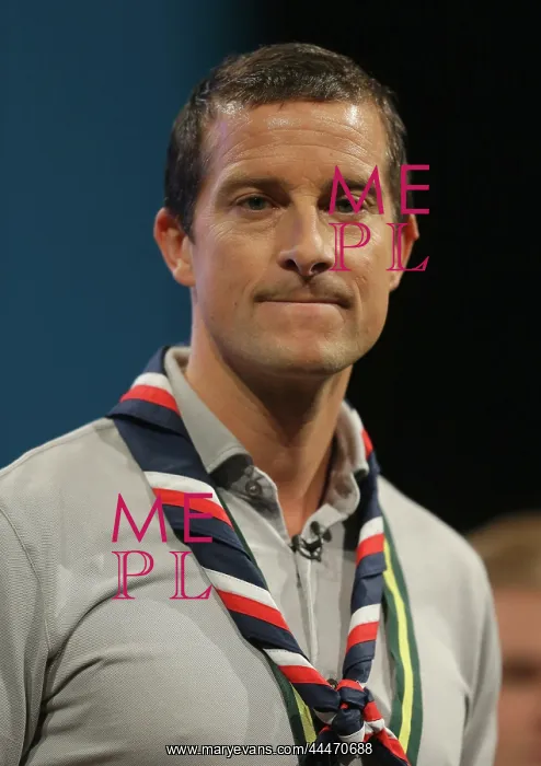 : Bear Grylls : Bear Grylls