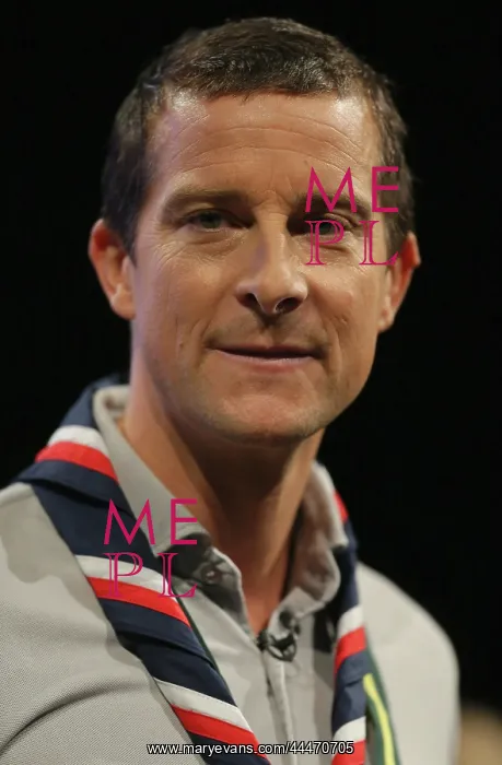 : Bear Grylls : Bear Grylls