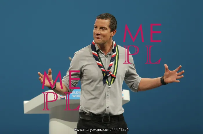 : Bear Grylls : Bear Grylls