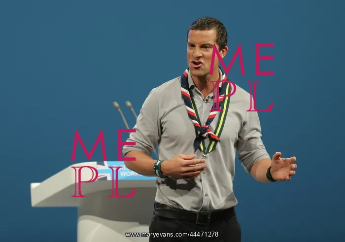 : Bear Grylls : Bear Grylls