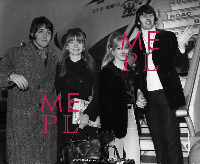 : Beatles Paul and Ringo with Jane and Maureen : Beatles Paul and Ringo with Jane and Maureen
