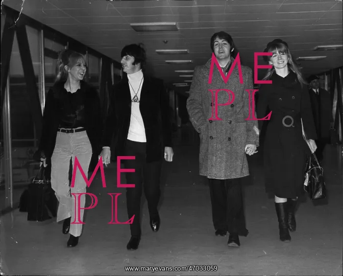  : Beatles Paul and Ringo with Jane and Maureen