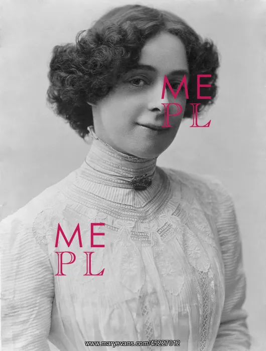 : Beatrice Houdini, wife of escapologist : Beatrice Houdini, wife of escapologist