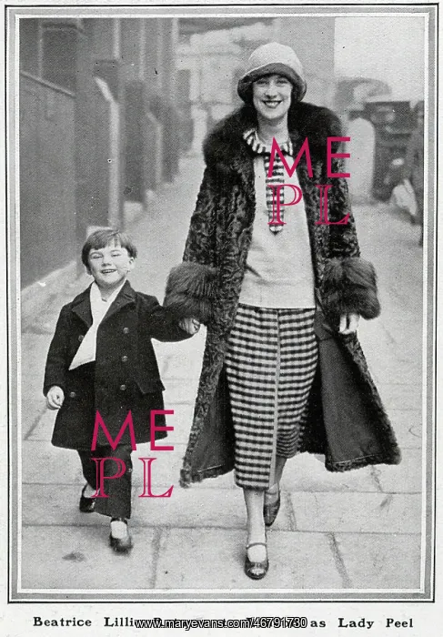 : Beatrice Lillie and her son : Beatrice Lillie and her son