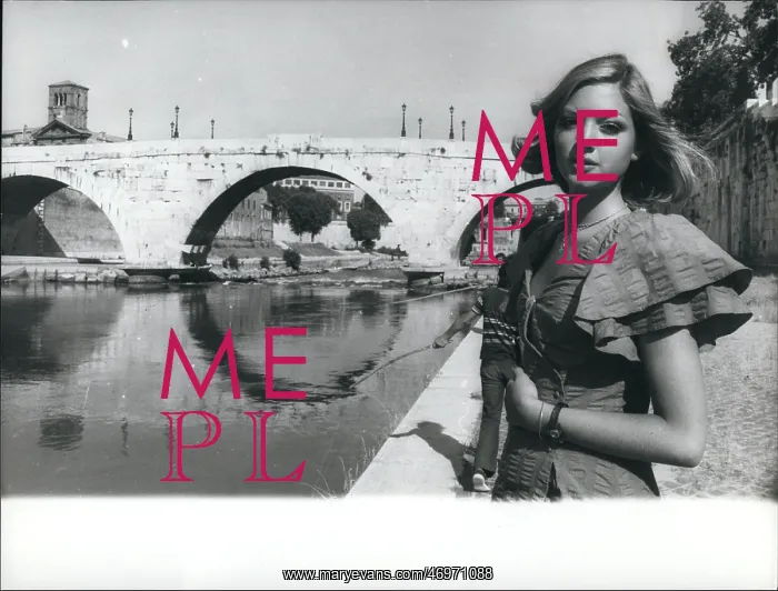 : Beatrice Welles Models in Rome : Beatrice Welles Models in Rome