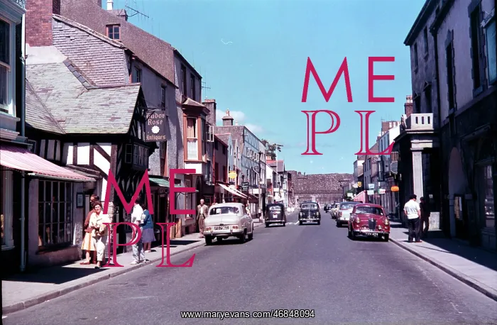 : Beaumaris - Castle Street : Beaumaris - Castle Street