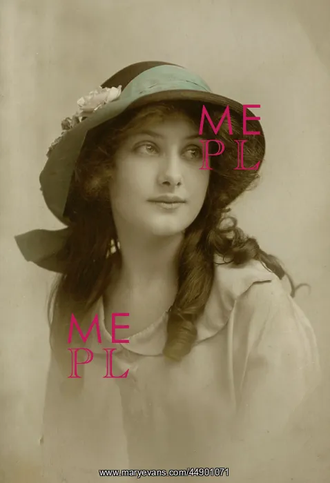  : Beautiful woman wearing hat