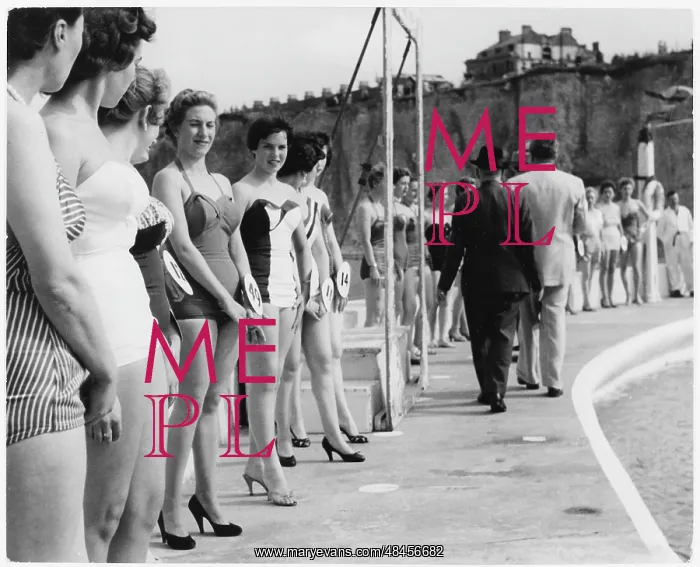  : BEAUTY CONTEST 1956