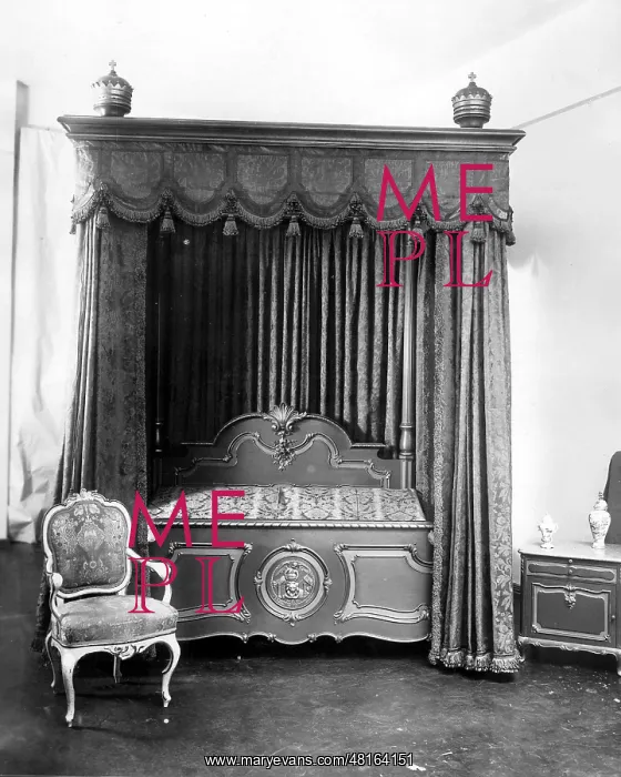 : Bed of Negus of Abyssinia : Bed of Negus of Abyssinia