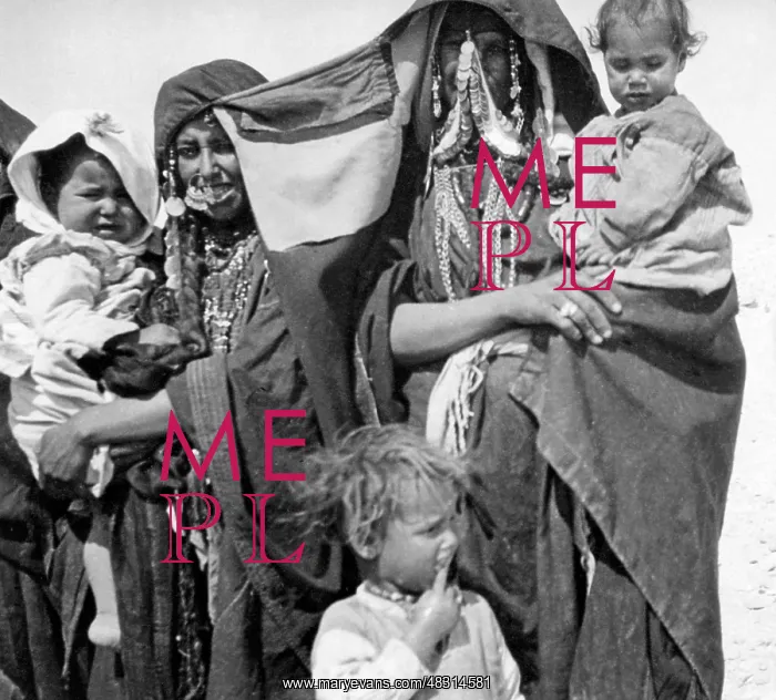  : Bedouin women in Tunisia, 1930