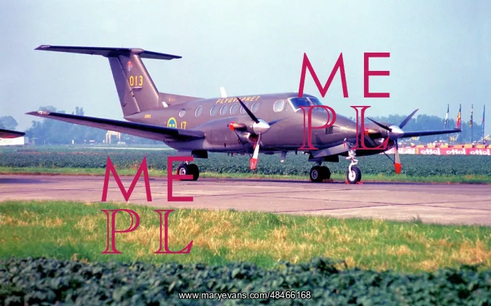 : Beech 200 Super King Air 101003 - 013 : Beech 200 Super King Air 101003 - 013