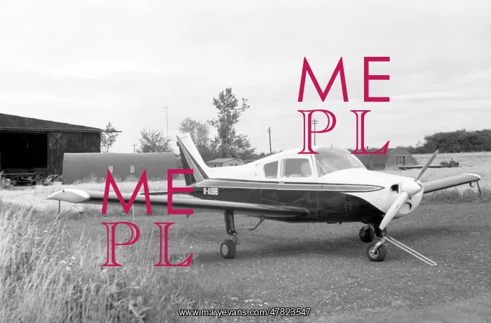 : Beech 23 Musketeer G-ASBB : Beech 23 Musketeer G-ASBB
