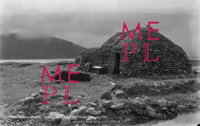 : Beehive Cottage on Achill Island : Beehive Cottage on Achill Island