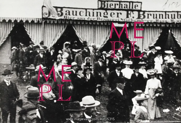  : Beer hall on the fairground in Ried