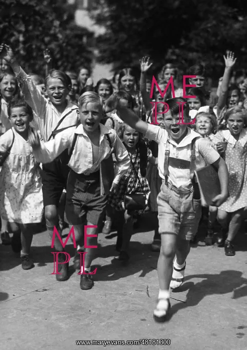 : Beginning of the holiday, 1936 : Beginning of the holiday, 1936