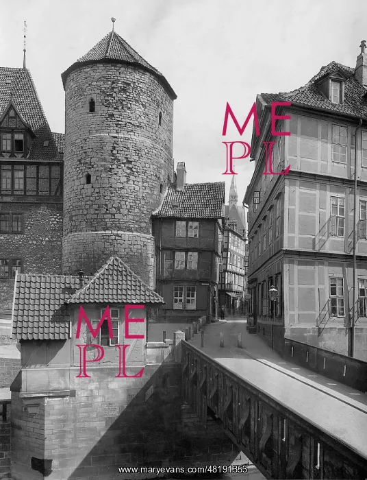 : The Beguinen tower in Hannover, 1942 : The Beguinen tower in Hannover, 1942