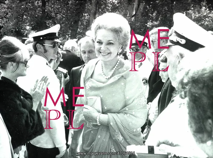 : Begum Aga Khan : Begum Aga Khan