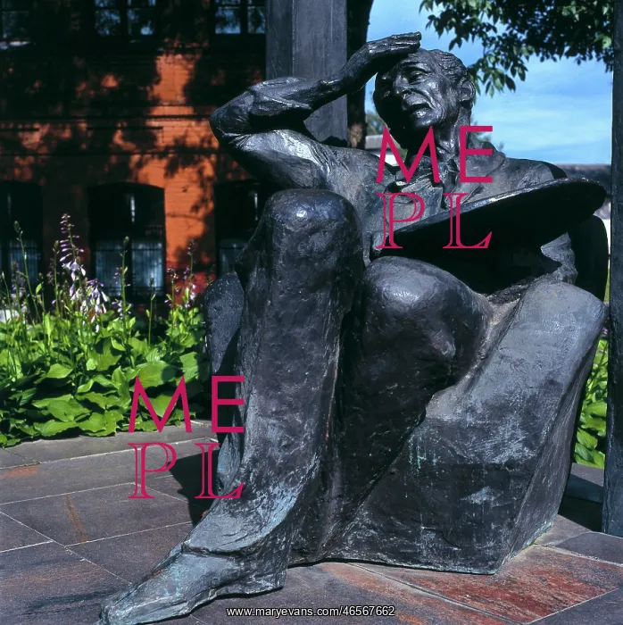 : BELARUS. Vitebsk. Monument to the painter Marc : BELARUS. Vitebsk. Monument to the painter Marc