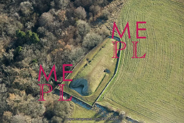 : Belas Knap long barrow, Gloucestershire : Belas Knap long barrow, Gloucestershire