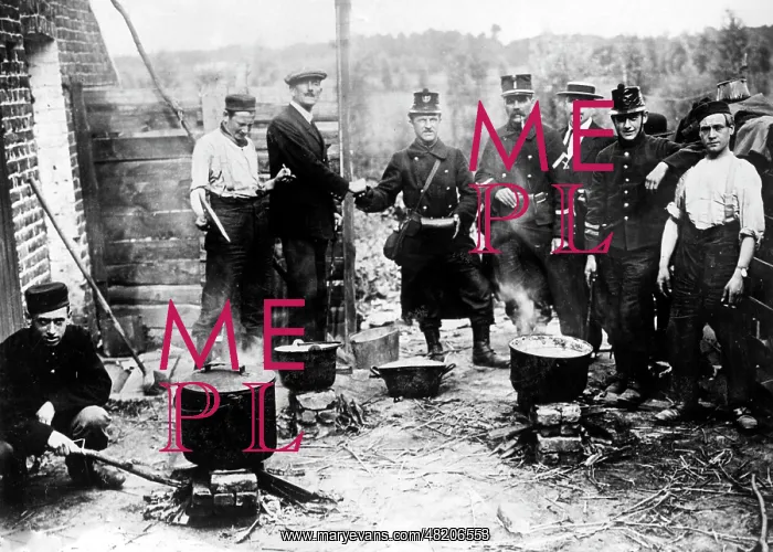 : Belgian field kitchen, 1914 : Belgian field kitchen, 1914