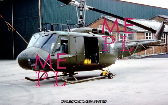 : Bell UH-1H AE-422 : Bell UH-1H AE-422