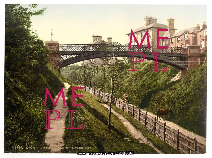: Belle Vue, Jubilee Bridge, Lowestoft, England : Belle Vue, Jubilee Bridge, Lowestoft, England