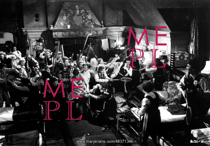 : THE BELLES OF ST TRINIANS : THE BELLES OF ST TRINIANS