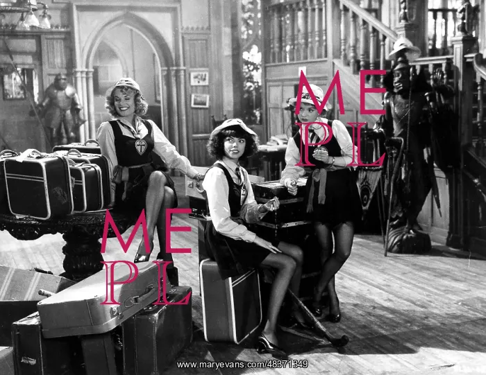: THE BELLES OF ST TRINIANS : THE BELLES OF ST TRINIANS