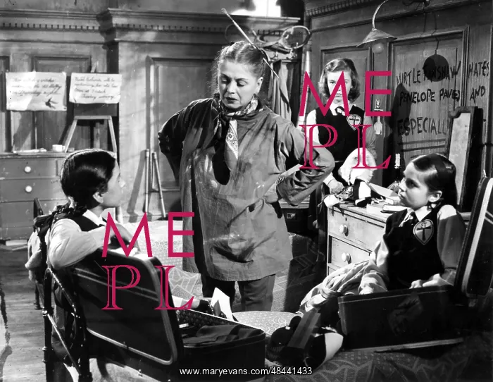 : THE BELLES OF ST TRINIAN'S : THE BELLES OF ST TRINIAN'S
