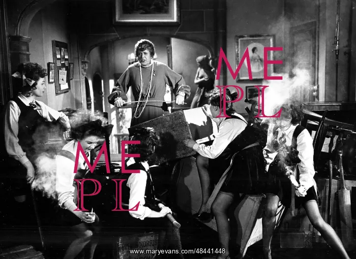 : THE BELLES OF ST TRINIAN'S : THE BELLES OF ST TRINIAN'S