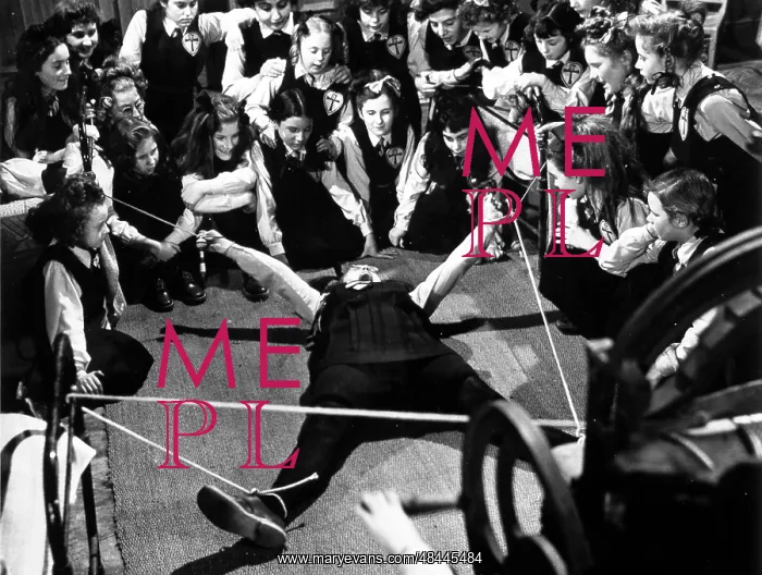 : THE BELLES OF ST TRINIAN'S : THE BELLES OF ST TRINIAN'S