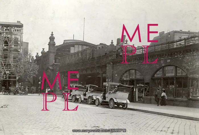 : The Bellevue elevated railroad in Berlin, 1910 : The Bellevue elevated railroad in Berlin, 1910