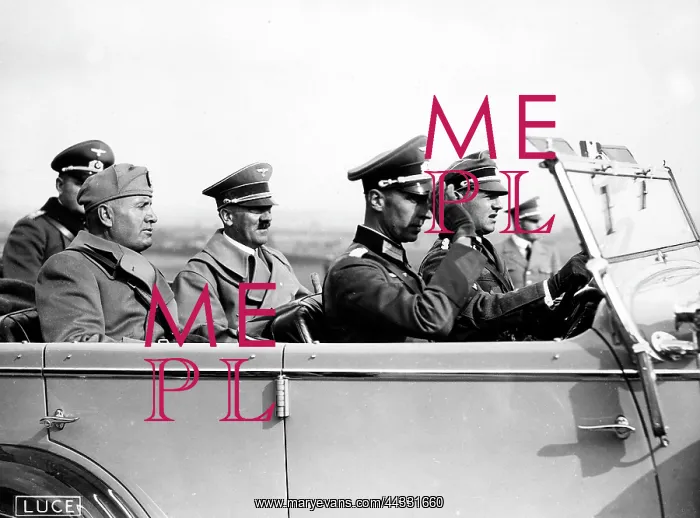  : Benito Mussolini