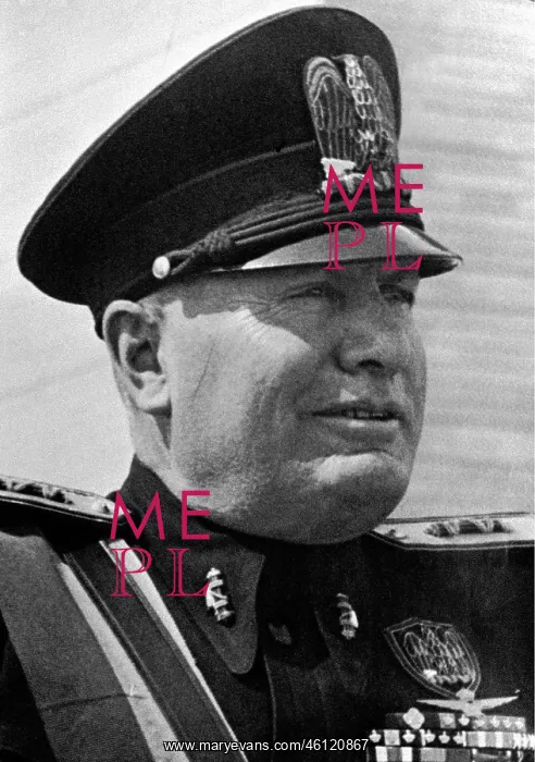  : Benito Mussolini